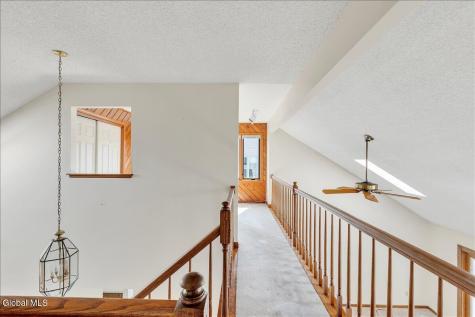 8 Rusfield Drive Glenmont NY 12077