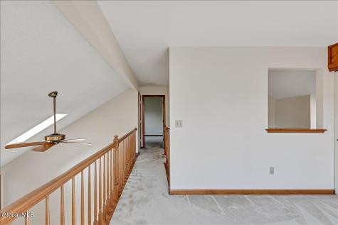 8 Rusfield Drive Glenmont NY 12077