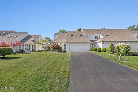 8 Rusfield Drive Glenmont NY 12077