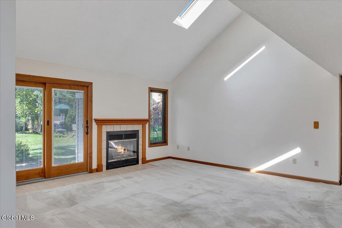 8 Rusfield Drive Glenmont NY 12077