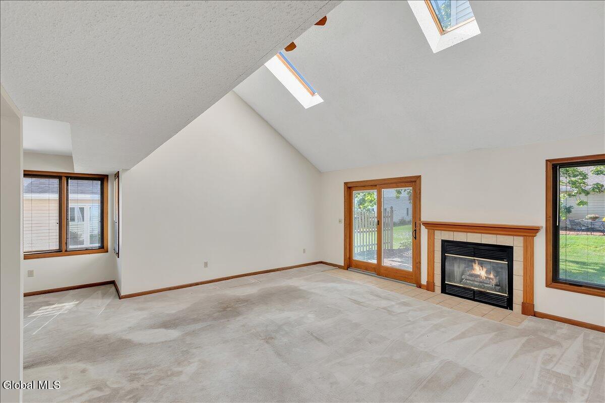 8 Rusfield Drive Glenmont NY 12077