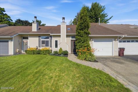8 Green Meadow Drive Clifton Park NY 12065