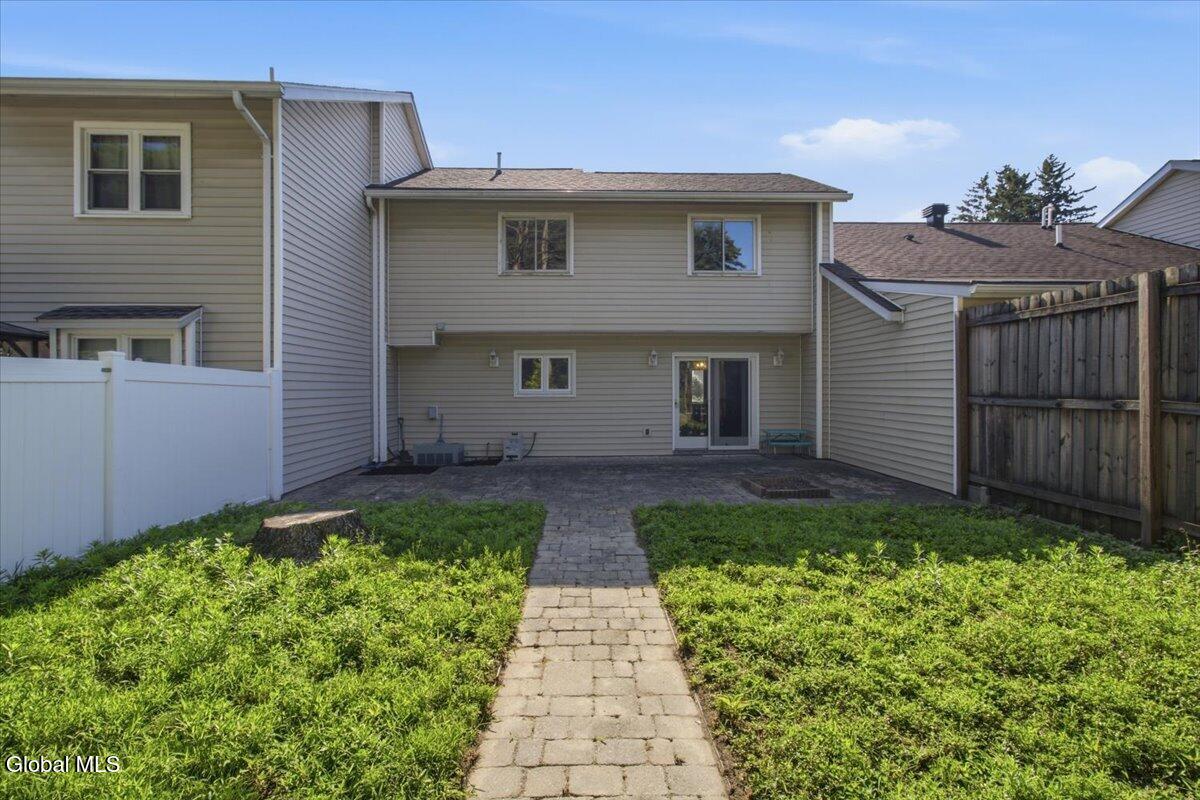 8 Green Meadow Drive Clifton Park NY 12065