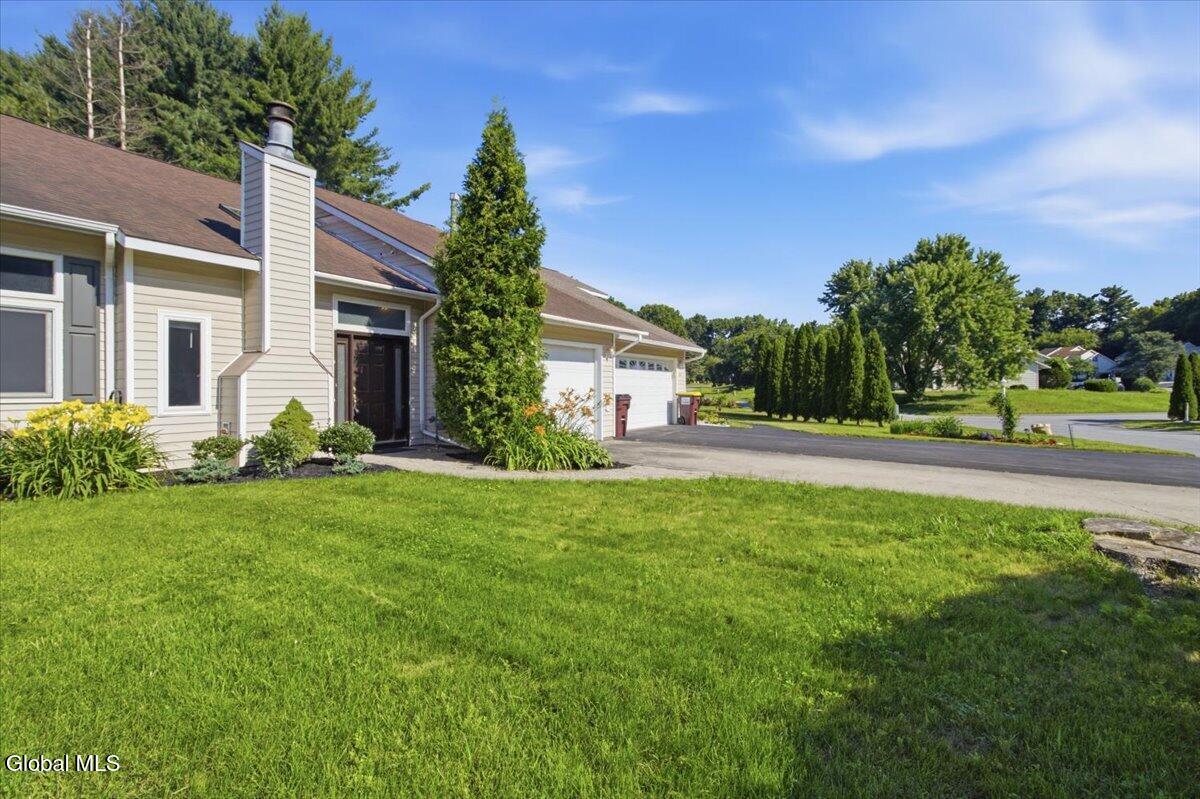 8 Green Meadow Drive Clifton Park NY 12065