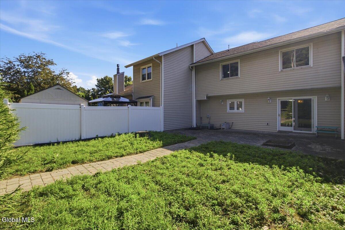 8 Green Meadow Drive Clifton Park NY 12065