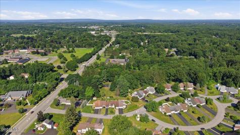 8 Green Meadow Drive Clifton Park NY 12065