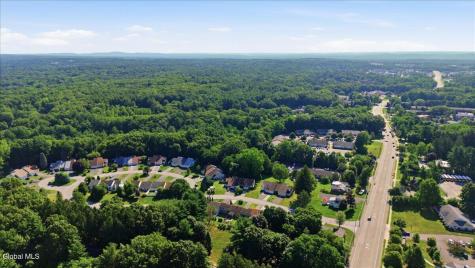 8 Green Meadow Drive Clifton Park NY 12065