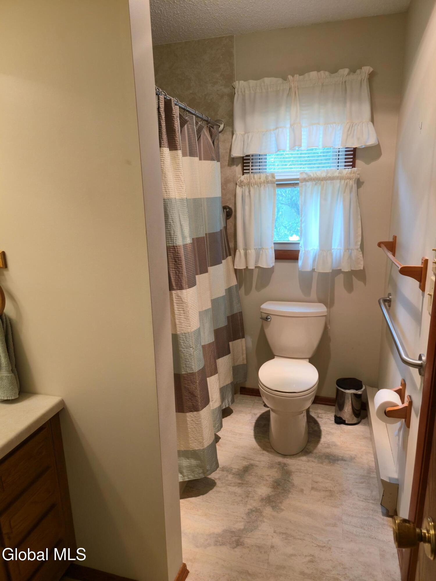 23 Cromwell Drive Halfmoon NY 12065