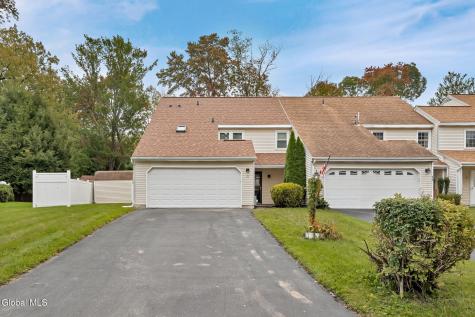 43 Grant Hill Court Clifton Park NY 12065