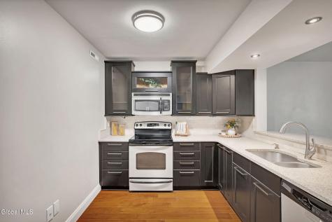 43 Grant Hill Court Clifton Park NY 12065