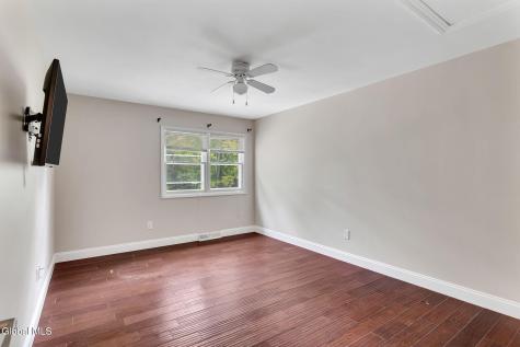 43 Grant Hill Court Clifton Park NY 12065
