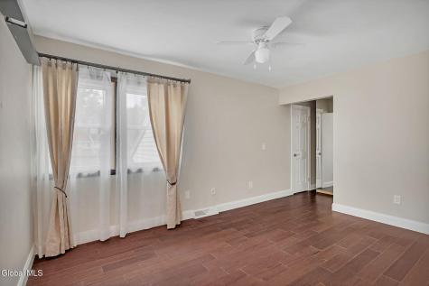 43 Grant Hill Court Clifton Park NY 12065