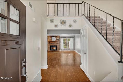 43 Grant Hill Court Clifton Park NY 12065