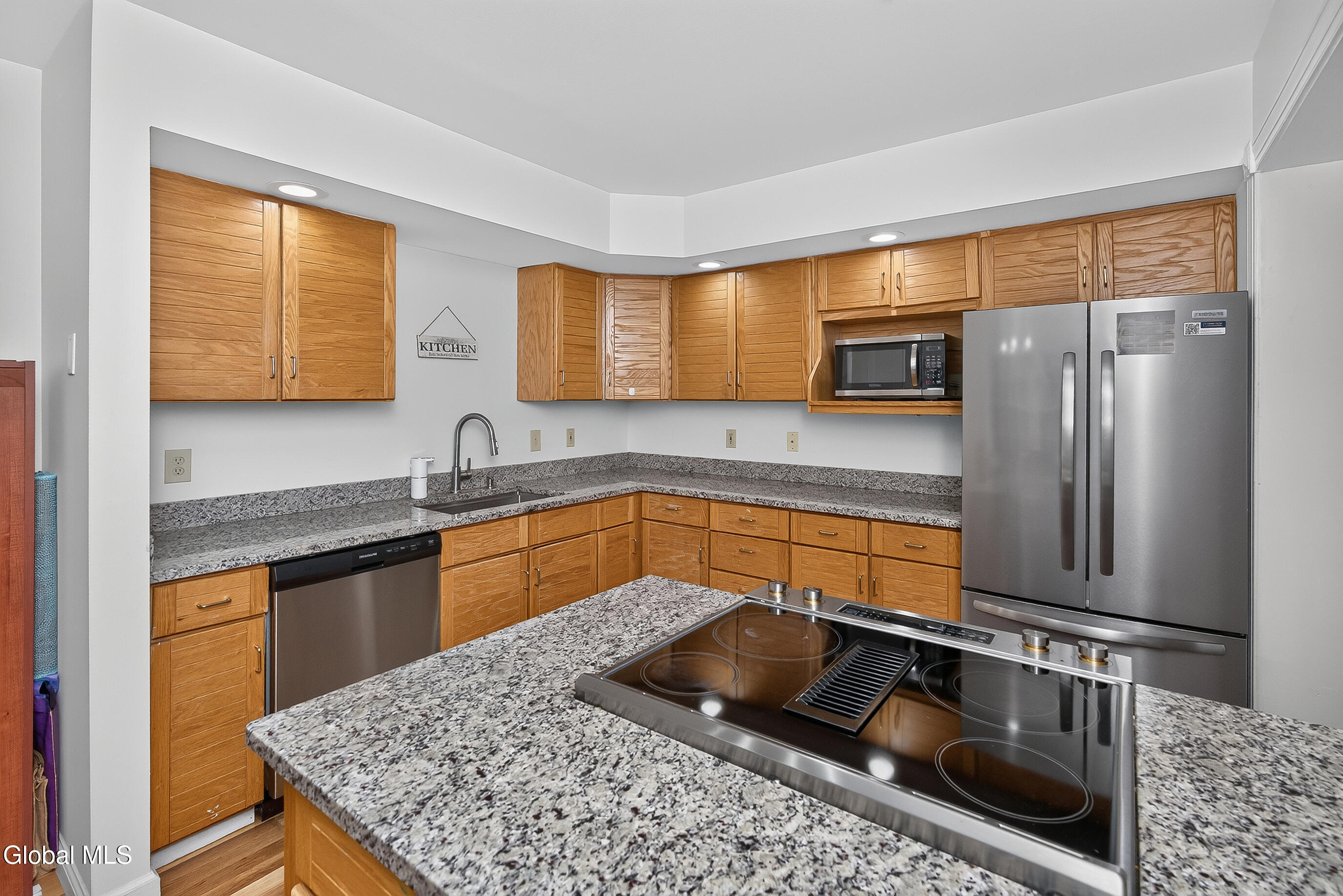 7324 Vic Court Schenectady NY 12303