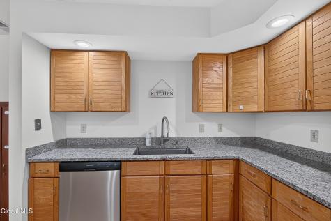 7324 Vic Court Schenectady NY 12303