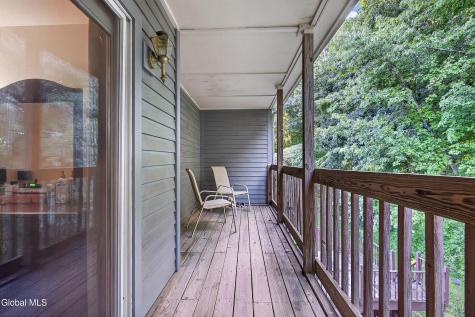 7324 Vic Court Schenectady NY 12303