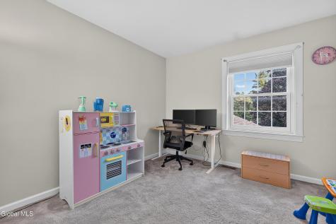 7324 Vic Court Schenectady NY 12303