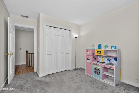 7324 Vic Court Schenectady NY 12303