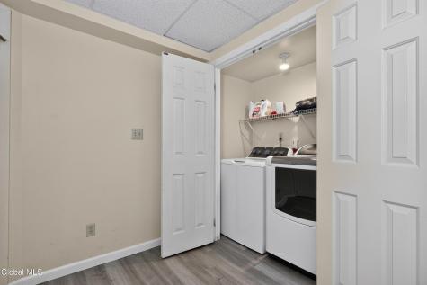 7324 Vic Court Schenectady NY 12303
