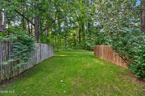7324 Vic Court Schenectady NY 12303