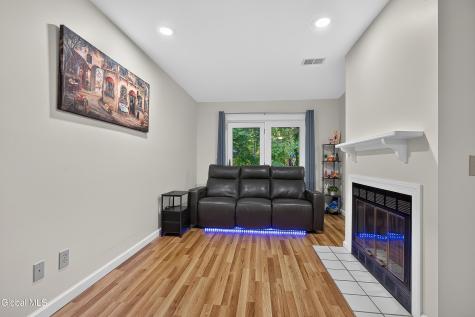 7324 Vic Court Schenectady NY 12303