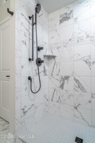 24 Priddle Lane Latham NY 12110