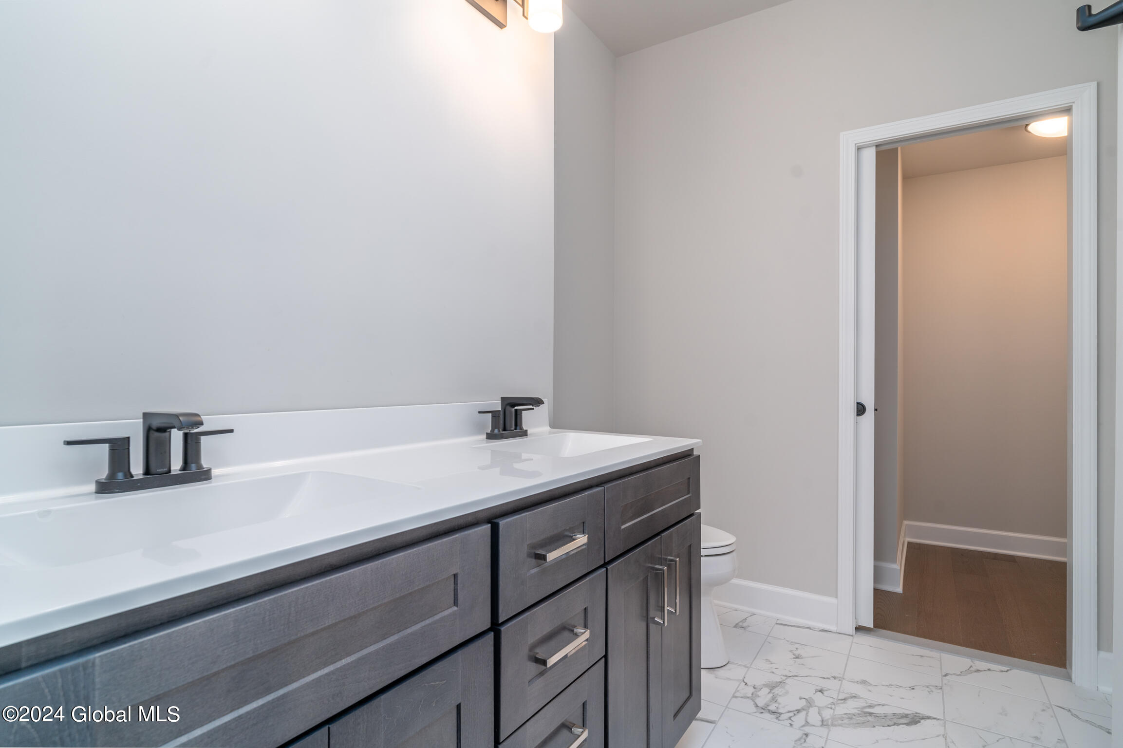 24 Priddle Lane Latham NY 12110