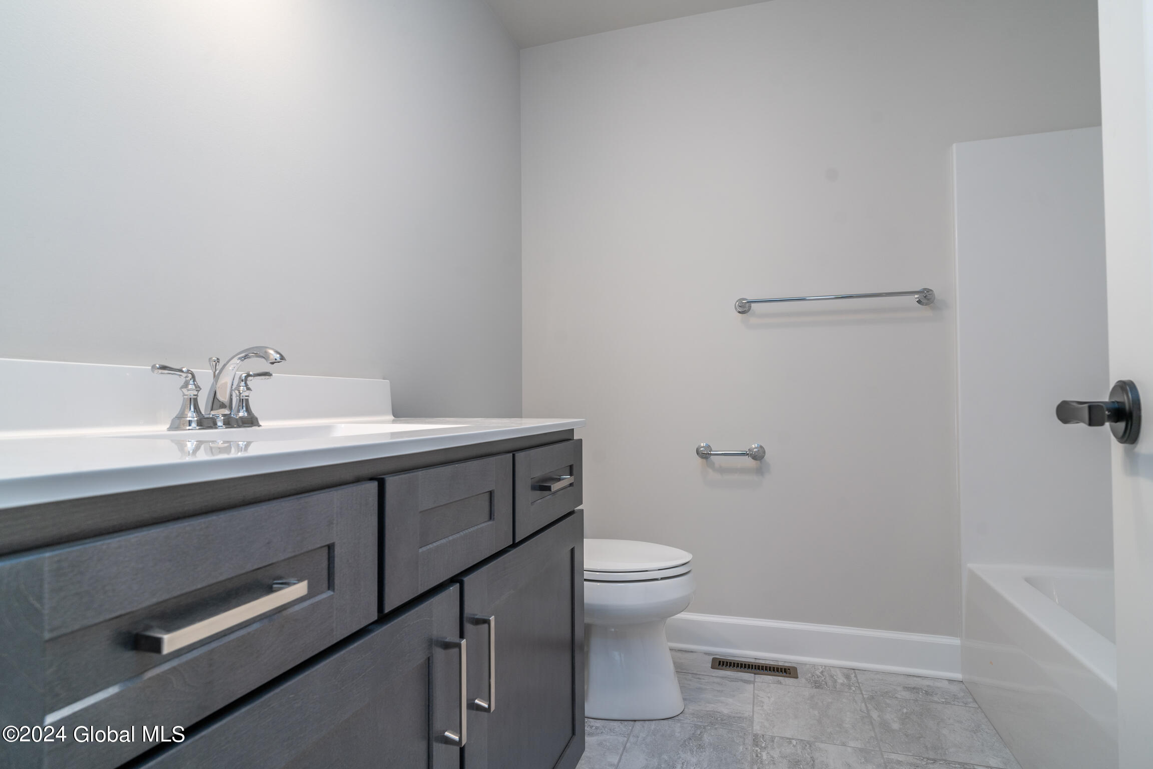 24 Priddle Lane Latham NY 12110