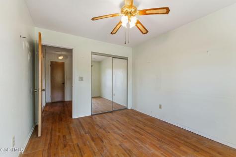 15 Kensington Square Cohoes NY 12047