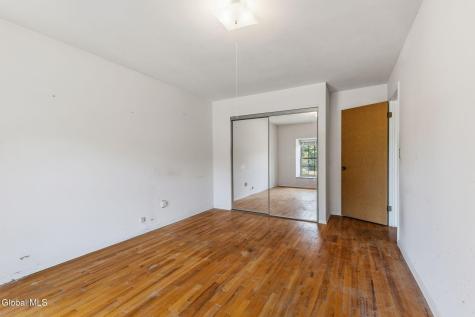 15 Kensington Square Cohoes NY 12047