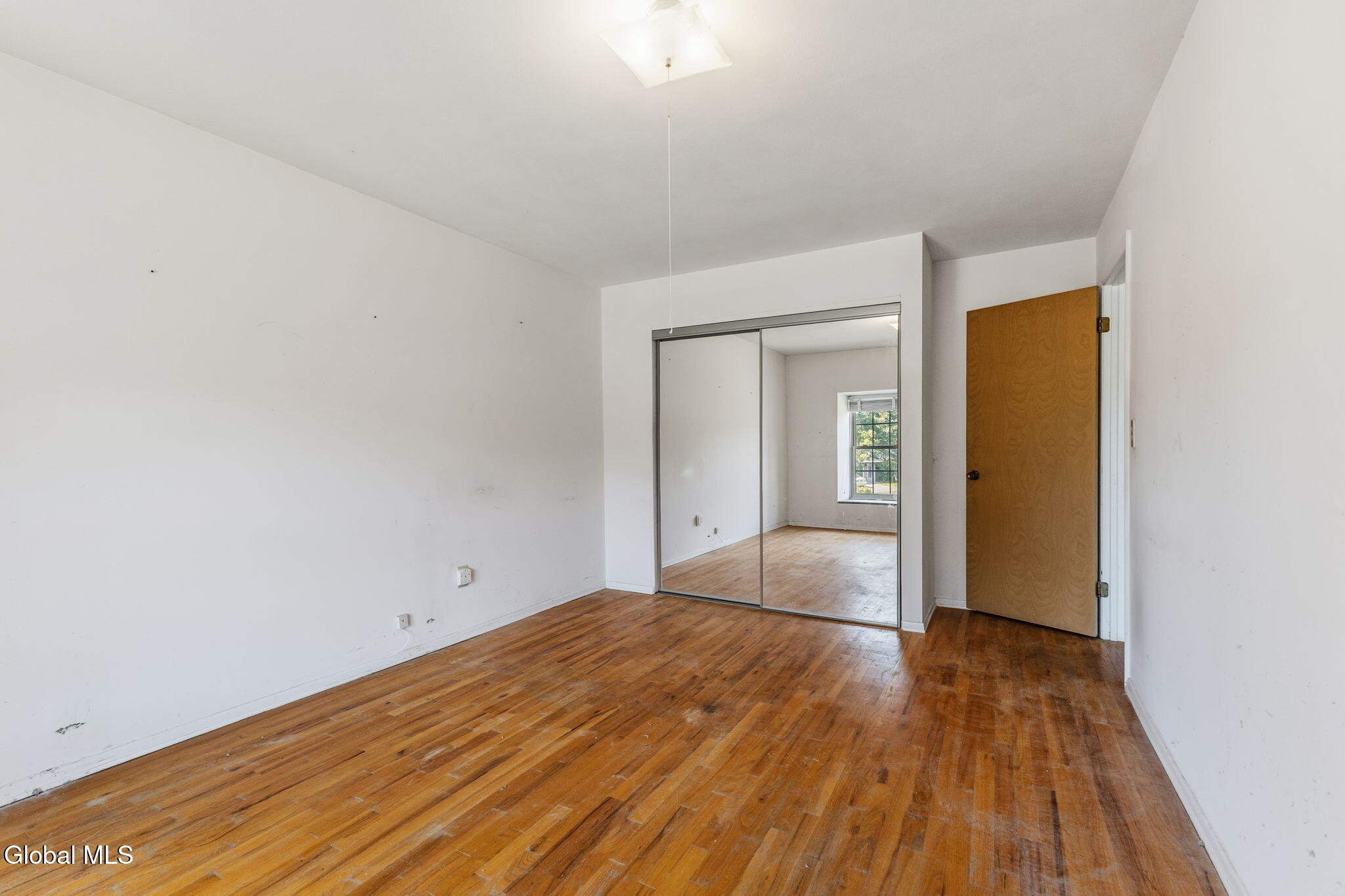15 Kensington Square Cohoes NY 12047