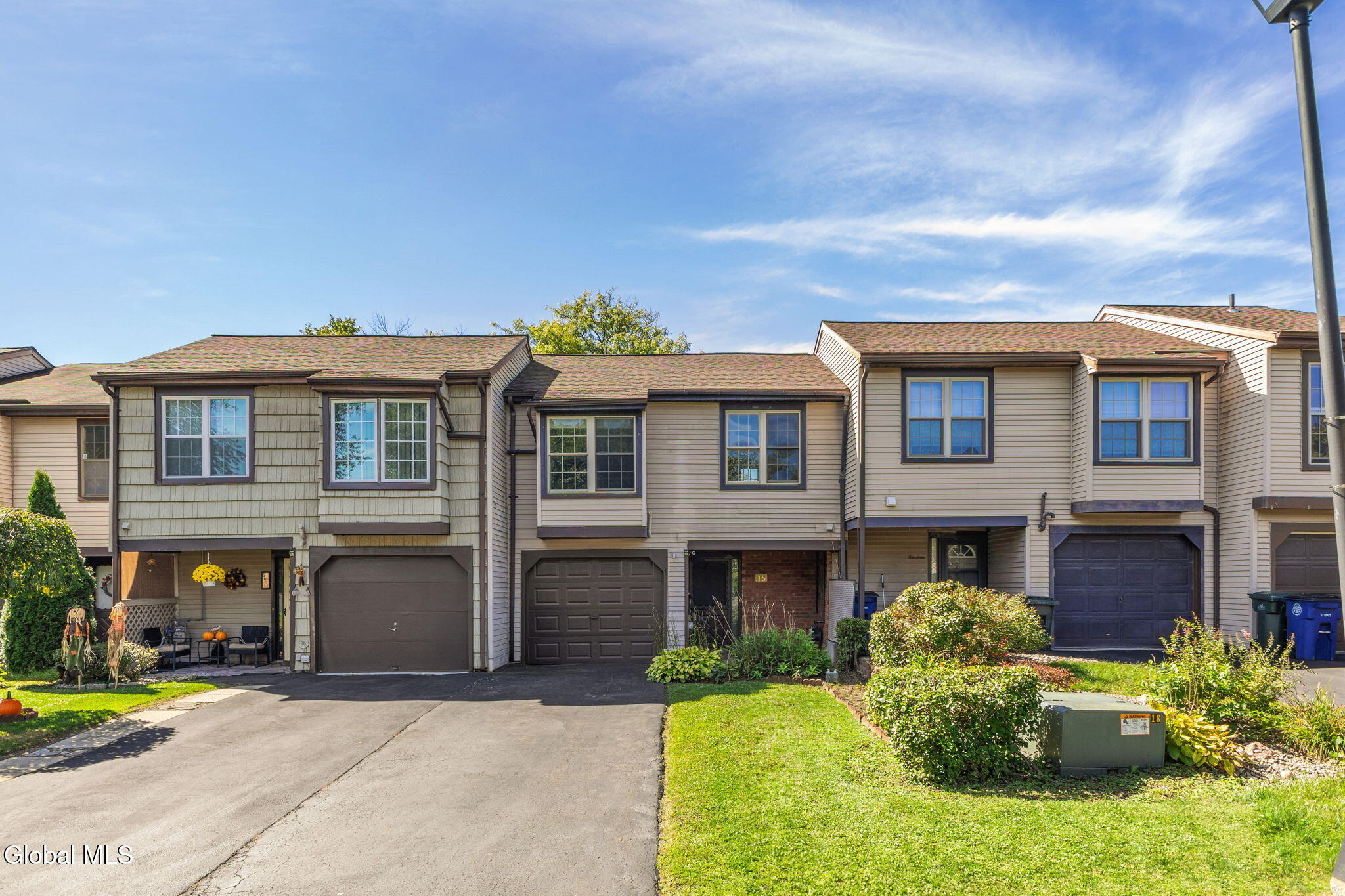 15 Kensington Square Cohoes NY 12047