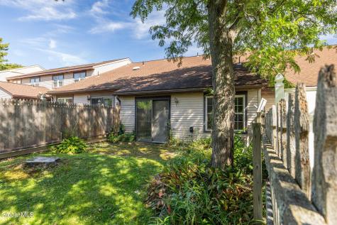 15 Kensington Square Cohoes NY 12047