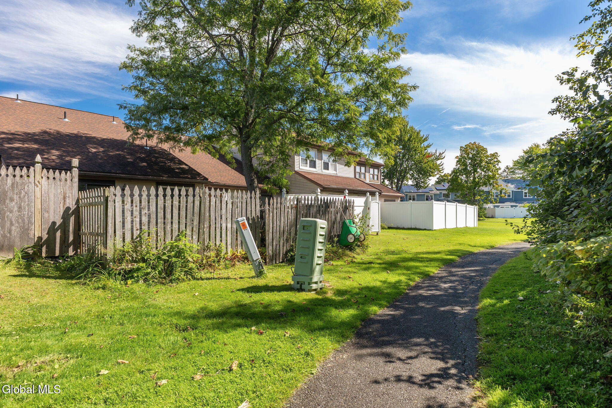 15 Kensington Square Cohoes NY 12047