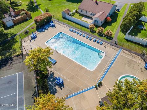 15 Kensington Square Cohoes NY 12047