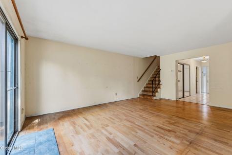 15 Kensington Square Cohoes NY 12047