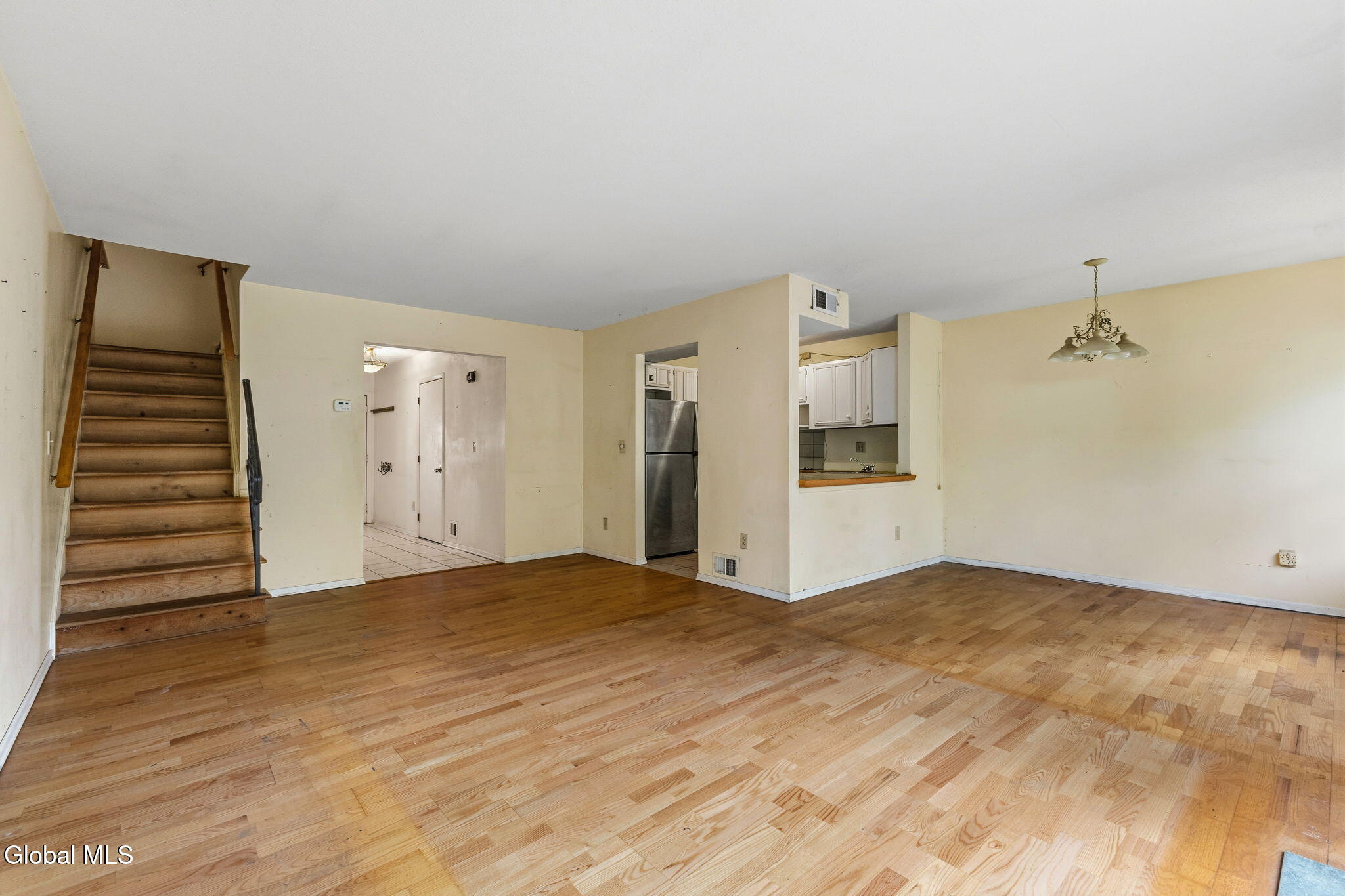 15 Kensington Square Cohoes NY 12047