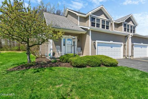 60 Oakmont Street Niskayuna NY 12309