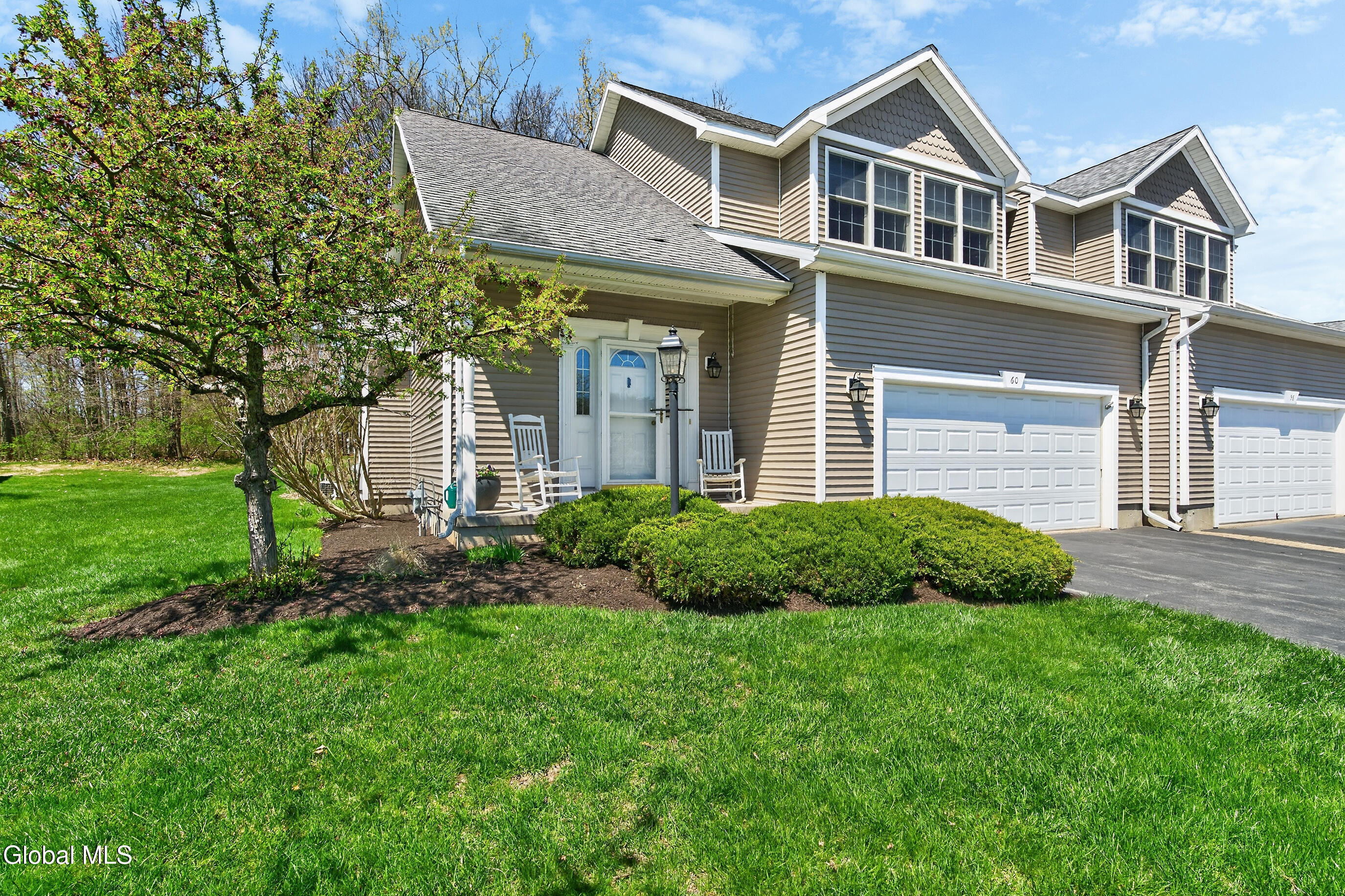 60 Oakmont Street Niskayuna NY 12309