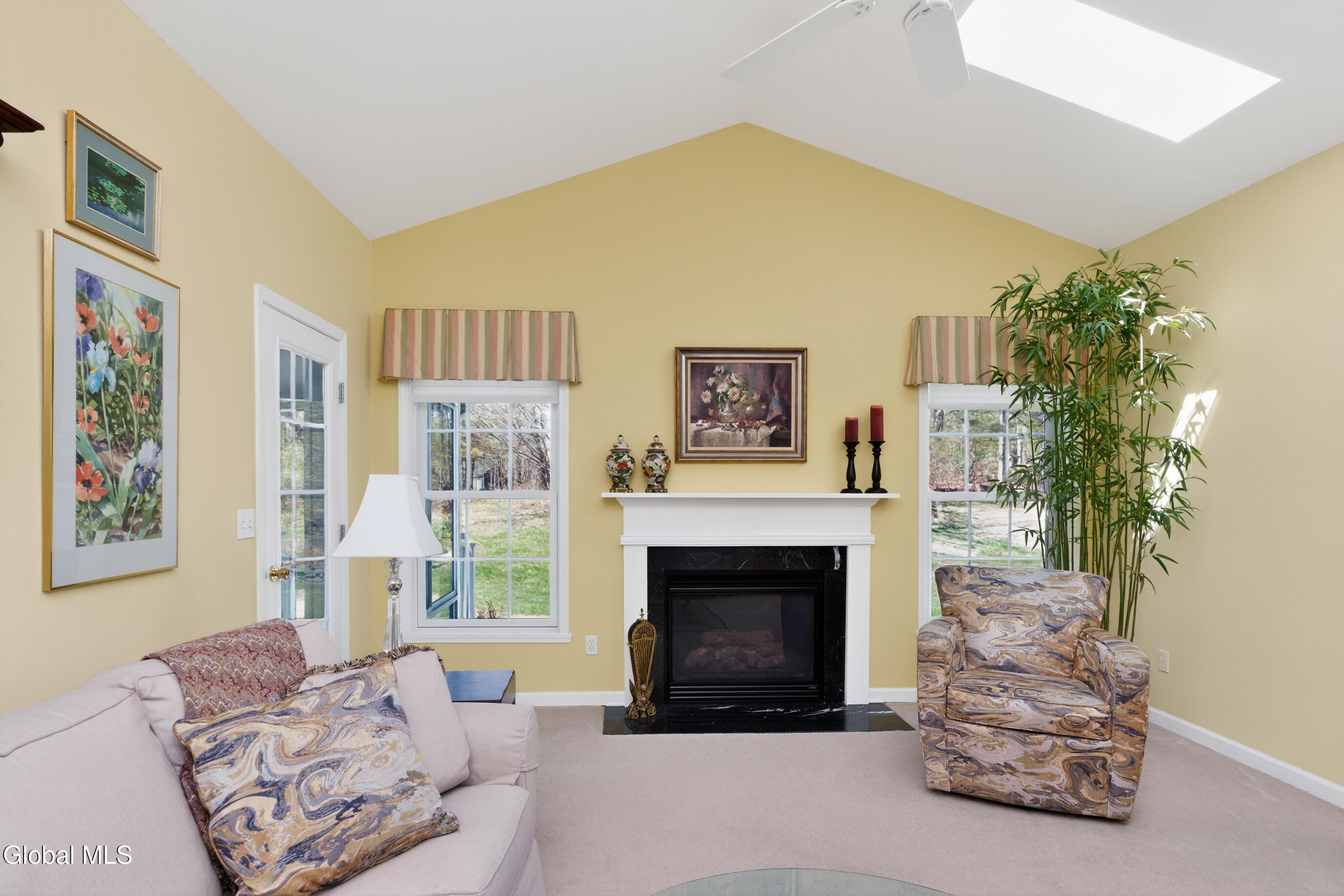 60 Oakmont Street Niskayuna NY 12309