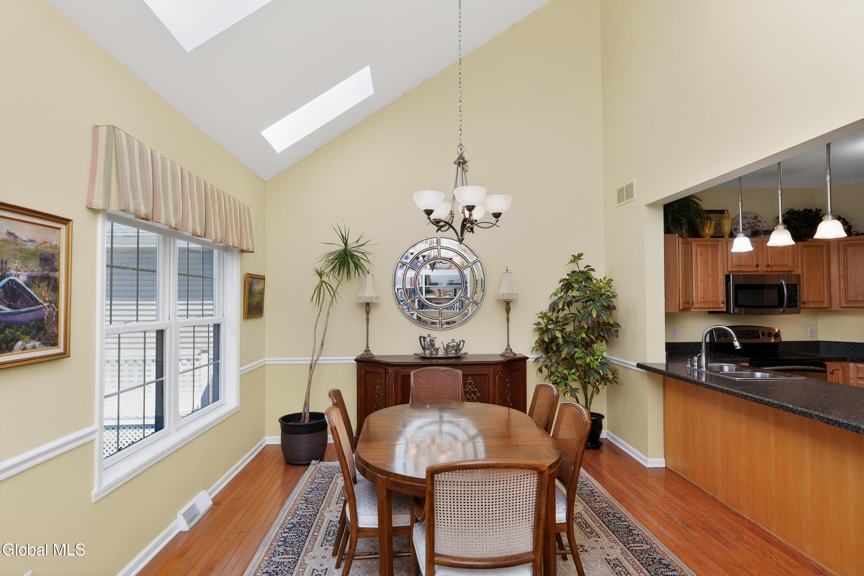 60 Oakmont Street Niskayuna NY 12309
