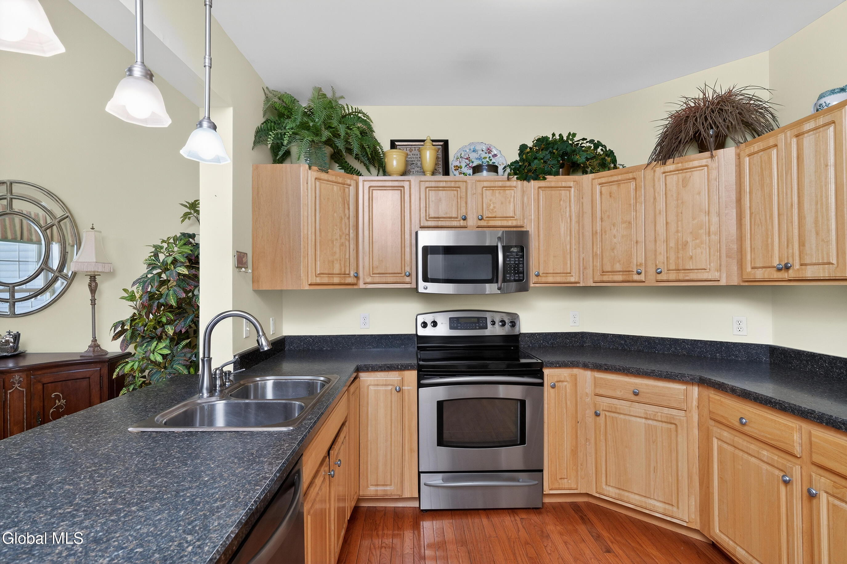 60 Oakmont Street Niskayuna NY 12309