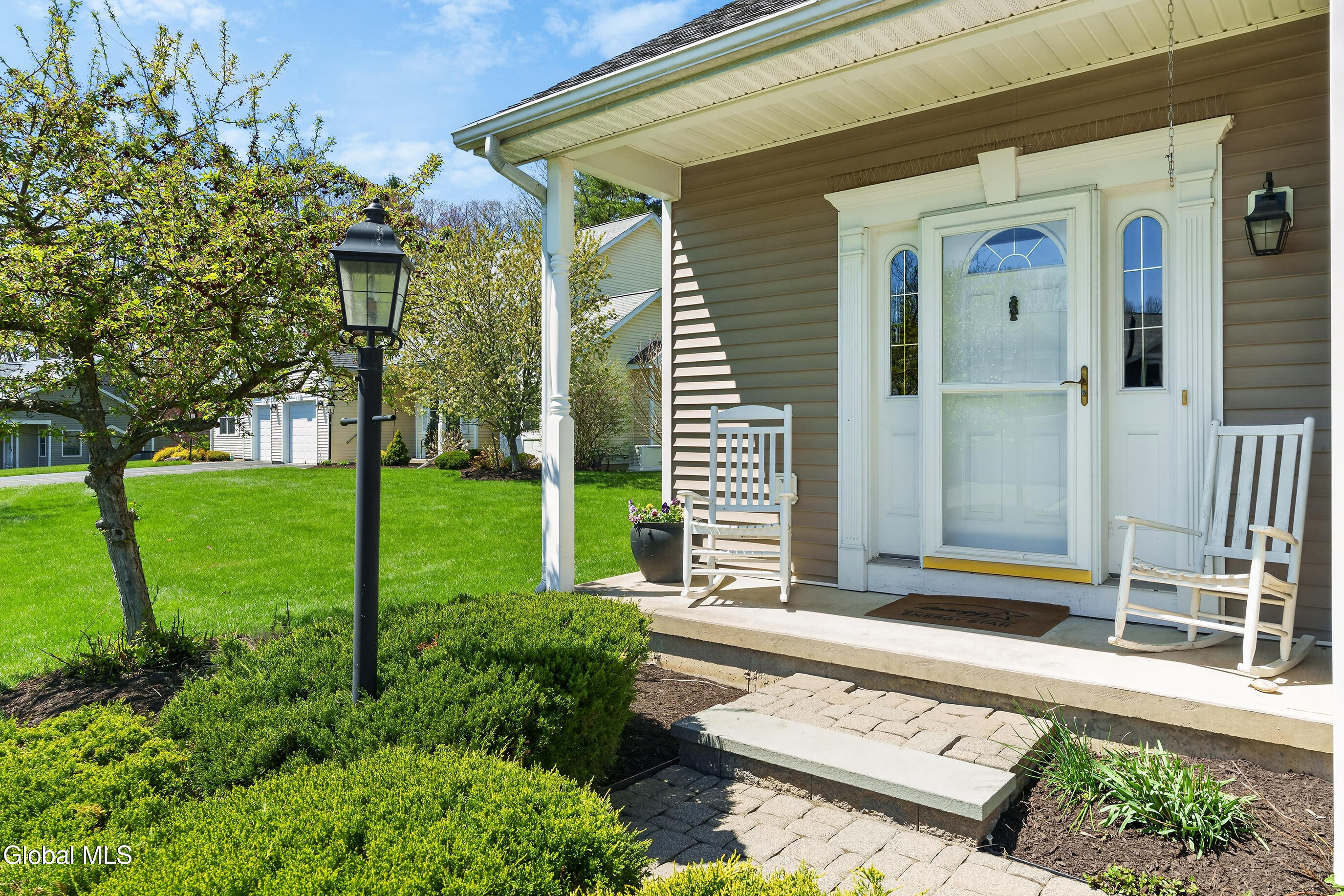 60 Oakmont Street Niskayuna NY 12309