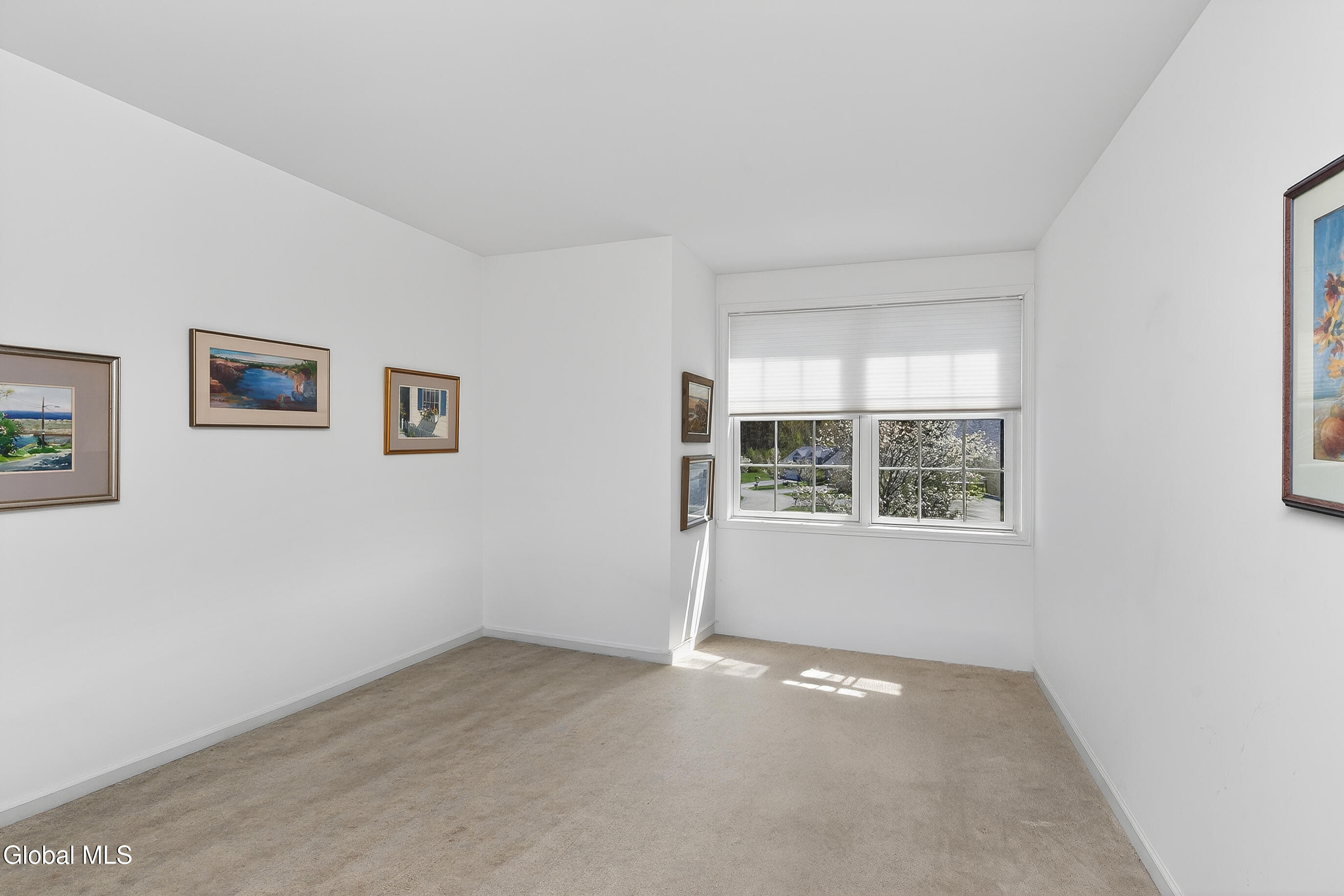 60 Oakmont Street Niskayuna NY 12309
