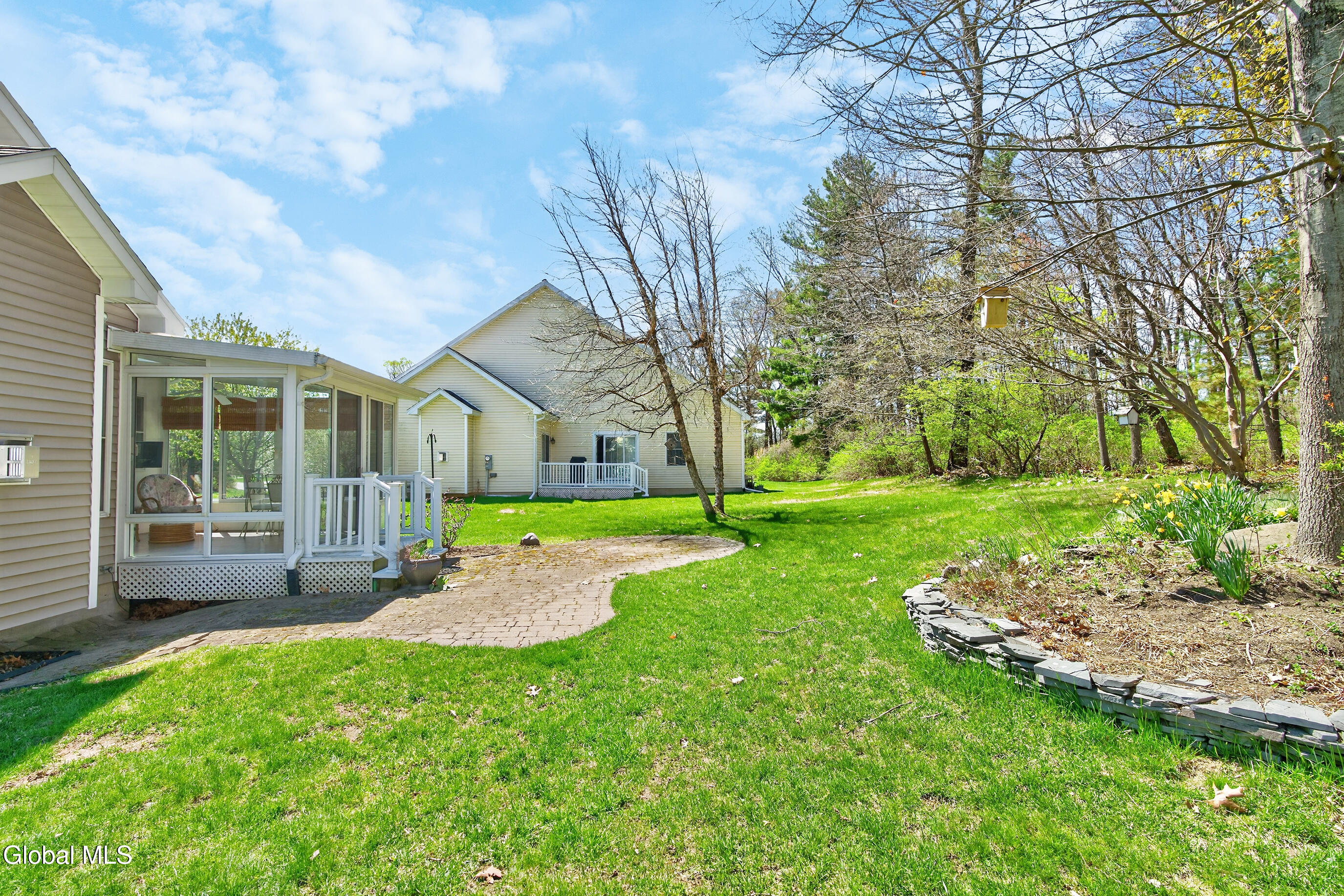 60 Oakmont Street Niskayuna NY 12309