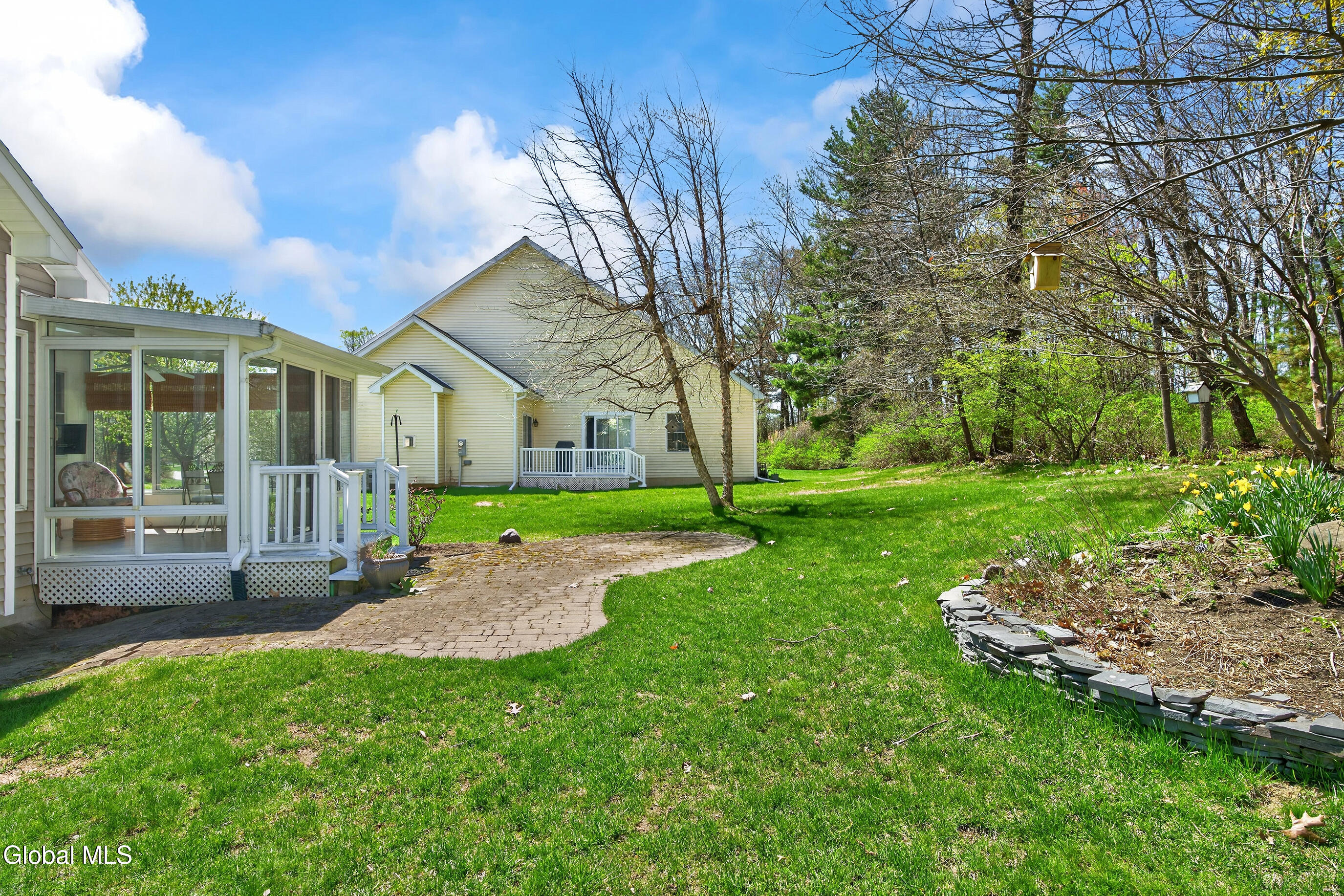 60 Oakmont Street Niskayuna NY 12309