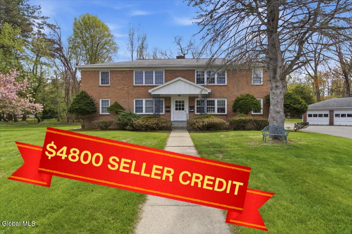 11 Kensington Court Delmar NY 12054