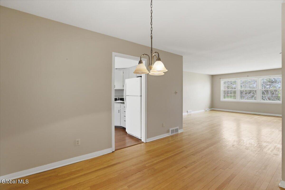 11 Kensington Court Delmar NY 12054