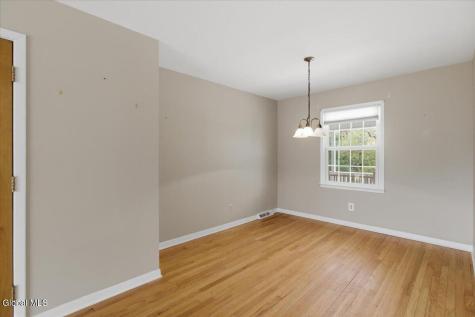 11 Kensington Court Delmar NY 12054