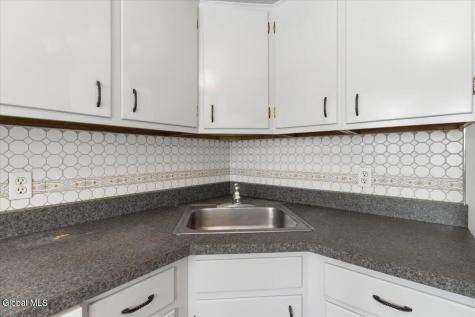 11 Kensington Court Delmar NY 12054